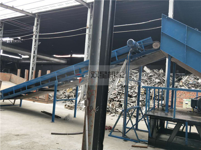 <a href='http://m.tianya16888.cn/psxl/4.html' target='_blank'><span>廢鋼破碎機</span></a>客戶現(xiàn)場拍攝