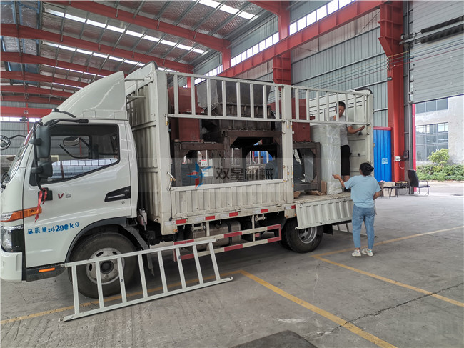 1000型<a href='http://m.tianya16888.cn/ssxl/10.html' target='_blank'><span>金屬撕碎機(jī)</span></a>發(fā)貨發(fā)往河北