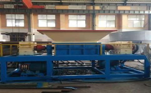 打開大型<a href='http://m.tianya16888.cn/ssxl/10.html' target='_blank'><span>金屬撕碎機(jī)</span></a>時應(yīng)注意些什么